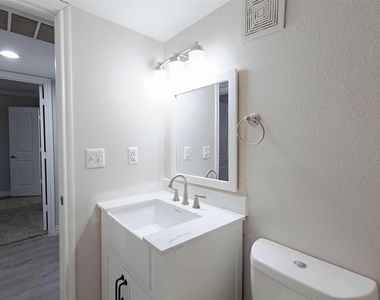 132 Oyster Creek Drive - Photo Thumbnail 10