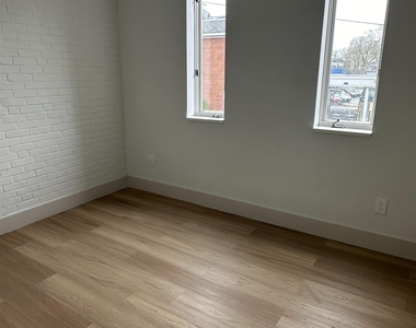 215 Main - Photo Thumbnail 4