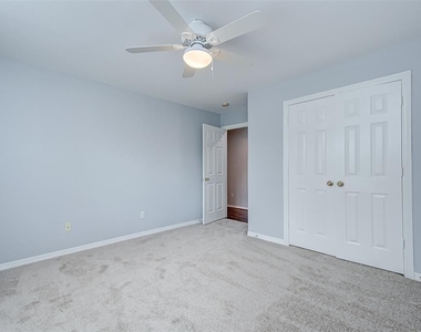 11927 W Vita Circle - Photo Thumbnail 21