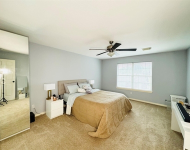 11927 W Vita Circle - Photo Thumbnail 23