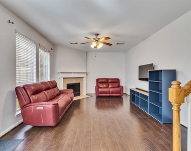 2303 Megellan Point Ln Lane - Photo Thumbnail 12