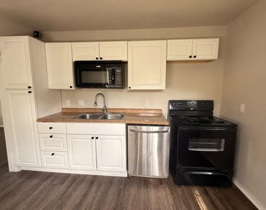 8432 Garland Street - Photo Thumbnail 9