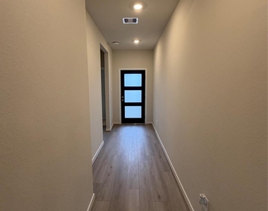 2127 Rawls Ranch Ct - Photo Thumbnail 3