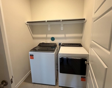 2127 Rawls Ranch Ct - Photo Thumbnail 11