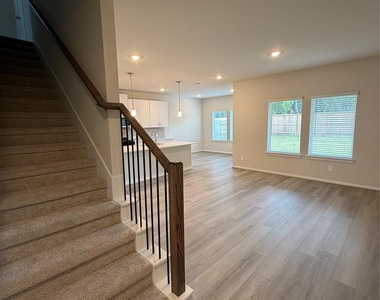 2127 Rawls Ranch Ct - Photo Thumbnail 6