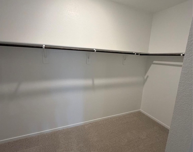 2127 Rawls Ranch Ct - Photo Thumbnail 12