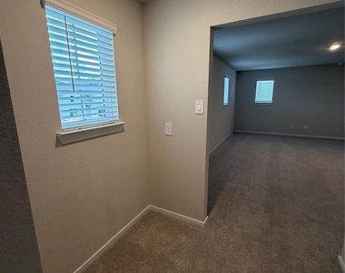 2127 Rawls Ranch Ct - Photo Thumbnail 26