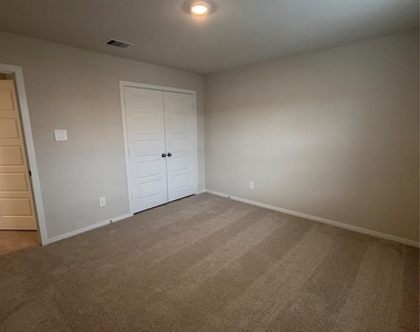 2127 Rawls Ranch Ct - Photo Thumbnail 24