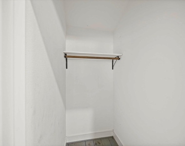 7221 Evans Street - Photo Thumbnail 14