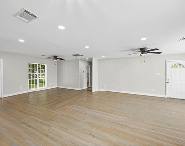 7221 Evans Street - Photo Thumbnail 11