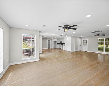 7221 Evans Street - Photo Thumbnail 5