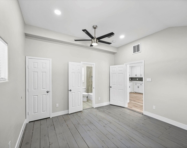 7221 Evans Street - Photo Thumbnail 13