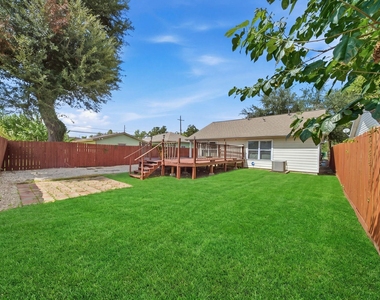 5306 Jewel Street - Photo Thumbnail 29