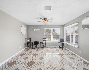 5306 Jewel Street - Photo Thumbnail 7