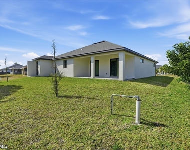 2303 Nw 18th Place - Photo Thumbnail 34