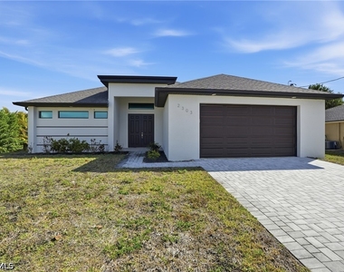 2303 Nw 18th Place - Photo Thumbnail 37