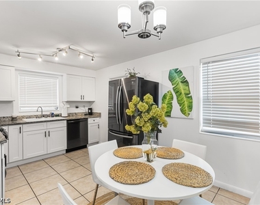 2191 Thomasson Drive - Photo Thumbnail 6