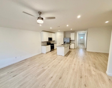 5122 Sunset Oaks Drive - Photo Thumbnail 5