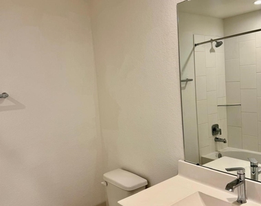 5122 Sunset Oaks Drive - Photo Thumbnail 13