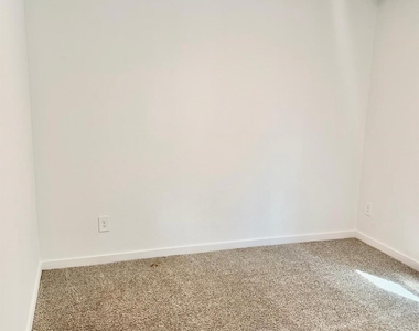 5122 Sunset Oaks Drive - Photo Thumbnail 11