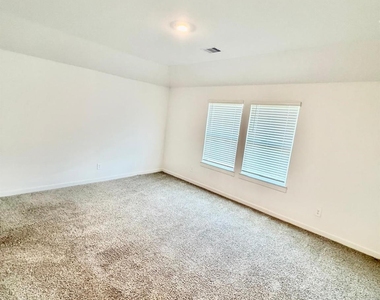5122 Sunset Oaks Drive - Photo Thumbnail 16