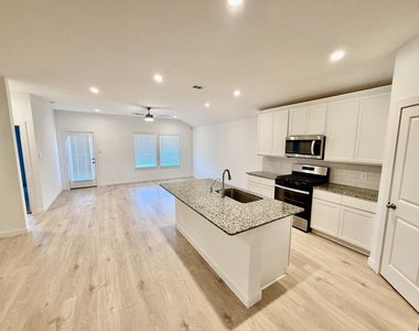 5122 Sunset Oaks Drive - Photo Thumbnail 6