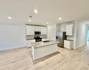 5122 Sunset Oaks Drive - Photo Thumbnail 7