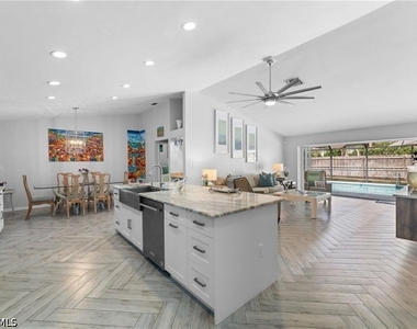 2467 Pine Woods Circle - Photo Thumbnail 19
