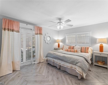 2467 Pine Woods Circle - Photo Thumbnail 25