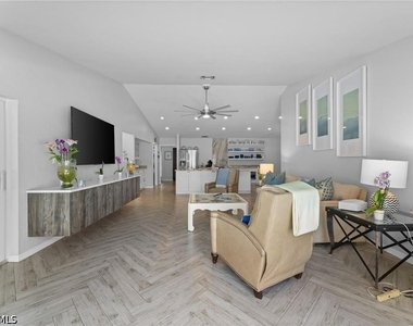 2467 Pine Woods Circle - Photo Thumbnail 21