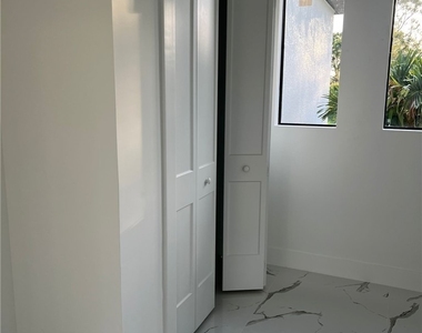 813 Aiken Avenue - Photo Thumbnail 9
