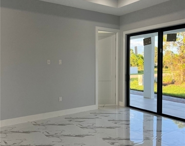 813 Aiken Avenue - Photo Thumbnail 10