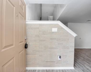 16692 E Ivanhoe - Photo Thumbnail 4