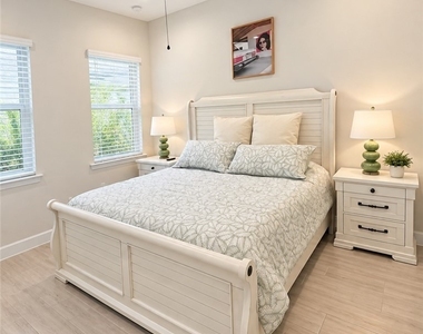 7235 Saona Court - Photo Thumbnail 5
