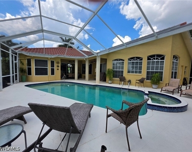 8972 Lely Island Circle - Photo Thumbnail 14