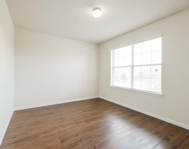 3715 Iris Ridge Way - Photo Thumbnail 9