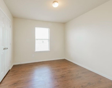 3715 Iris Ridge Way - Photo Thumbnail 10