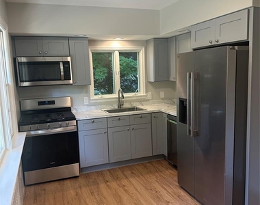 235 Ramapo Hills - Photo Thumbnail 4