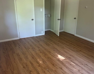 235 Ramapo Hills - Photo Thumbnail 10