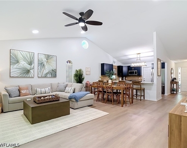 812 102nd Avenue N - Photo Thumbnail 4