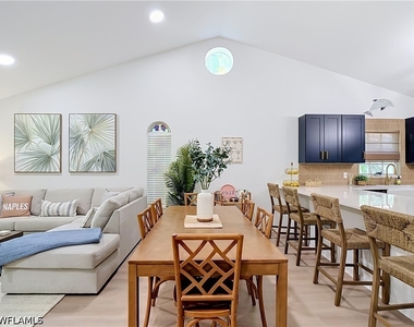 812 102nd Avenue N - Photo Thumbnail 8