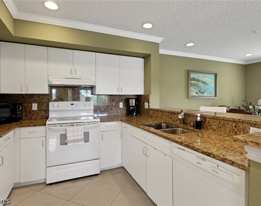 1195 Wildwood Lakes Boulevard - Photo Thumbnail 3