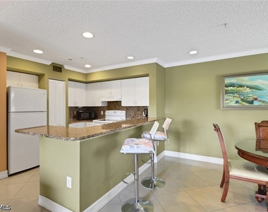1195 Wildwood Lakes Boulevard - Photo Thumbnail 6
