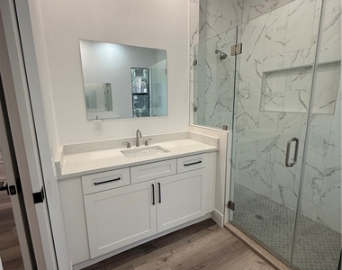 836 Chapman Avenue S - Photo Thumbnail 5