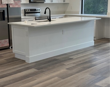 836 Chapman Avenue S - Photo Thumbnail 1