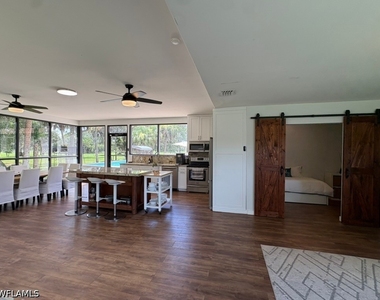14810 Queen Avenue - Photo Thumbnail 10