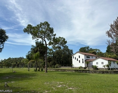 14810 Queen Avenue - Photo Thumbnail 2
