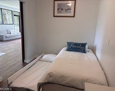 14810 Queen Avenue - Photo Thumbnail 14