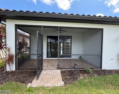 9317 Woodhurst Drive - Photo Thumbnail 3