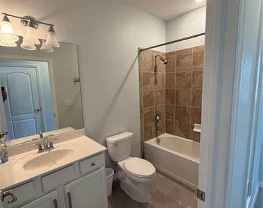 9317 Woodhurst Drive - Photo Thumbnail 18